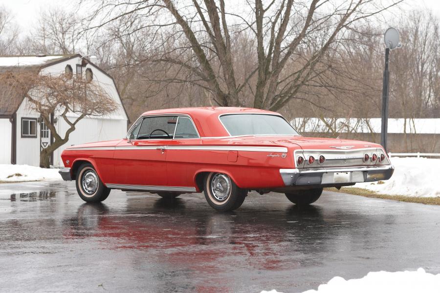  Chevrolet Impala SS 409 Sport Coupe 1962 года  (фото 2 из 4)